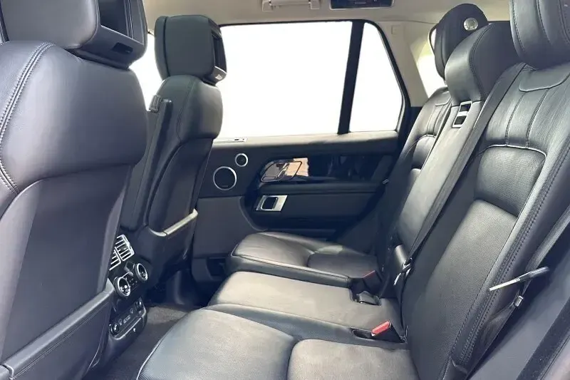 Used Land Rover Range Rover Vogue SE 404 HP (297 kW) 2019 Blue SUV