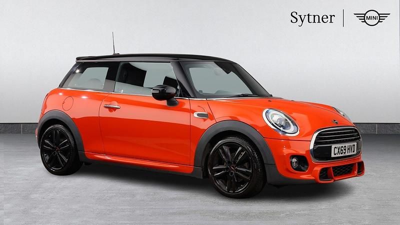 Used Mini Cooper Hatch 136 HP (100 kW) 2019 Orange Hatchback