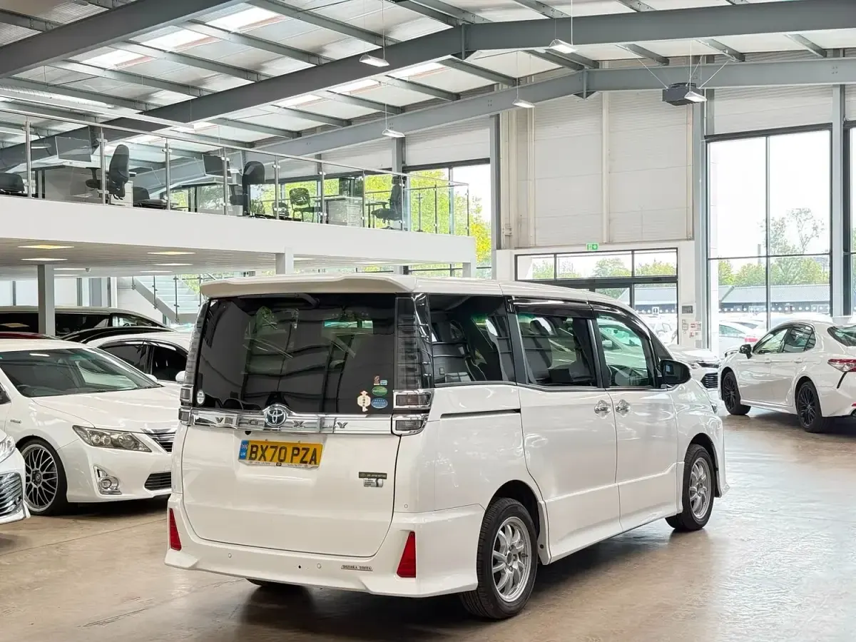 Used Toyota Noah 2026 White MPV