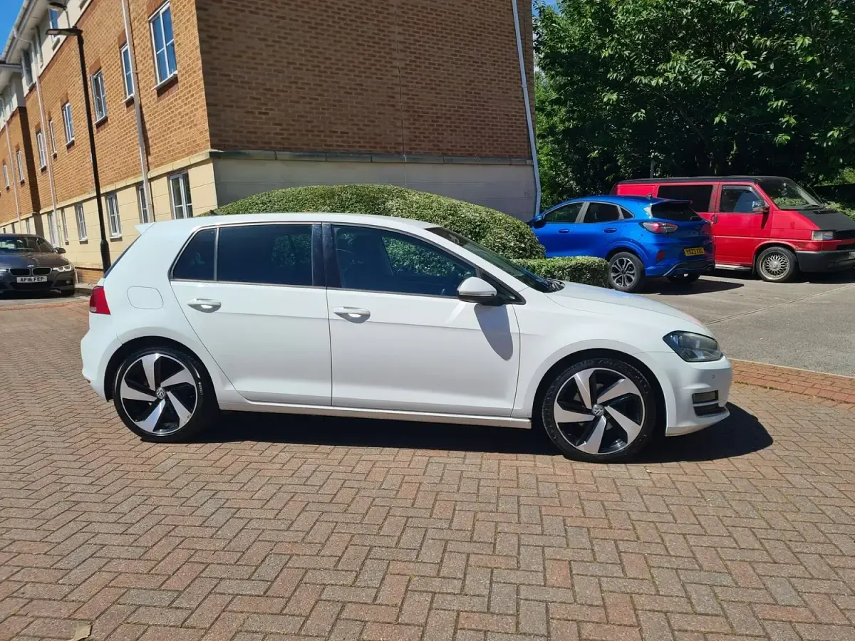 Begagnad VW Golf VII GT 2014 Vit Halvkombi