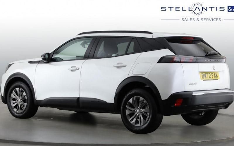 Used Peugeot 2008 Active+ 101 HP (74 kW) 2023 White SUV