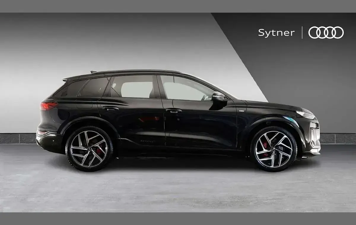 Used Audi Q6 e-tron Advanced 284 kW (387 HP) 2025 Black SUV
