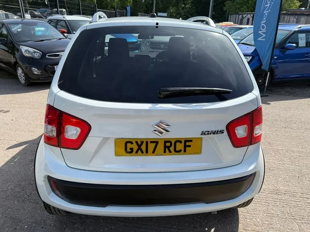 Used Suzuki Ignis SZ-T 90 HP (66 kW) 2017 White SUV