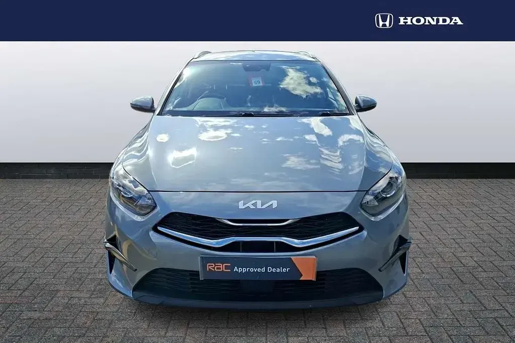Usado Kia Ceed 158 CV (116 kW) 2022 Plateado Utilitario