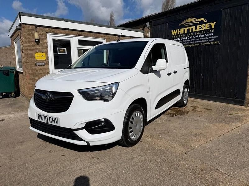 Used Vauxhall Combo Sportive 100 HP (73 kW) 2021 White MPV