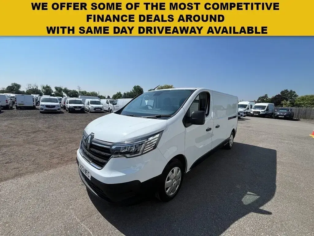 Used Renault Trafic 2023 White MPV