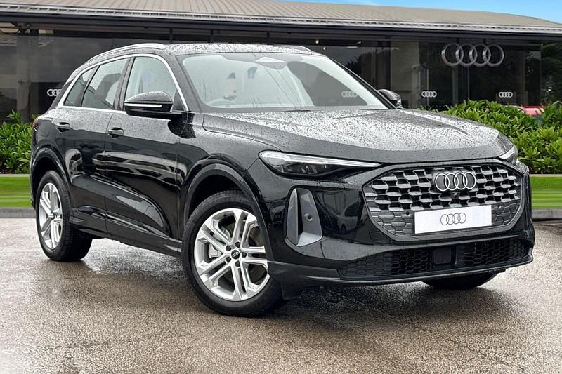 New Audi Q5 Sport 2025 Black SUV