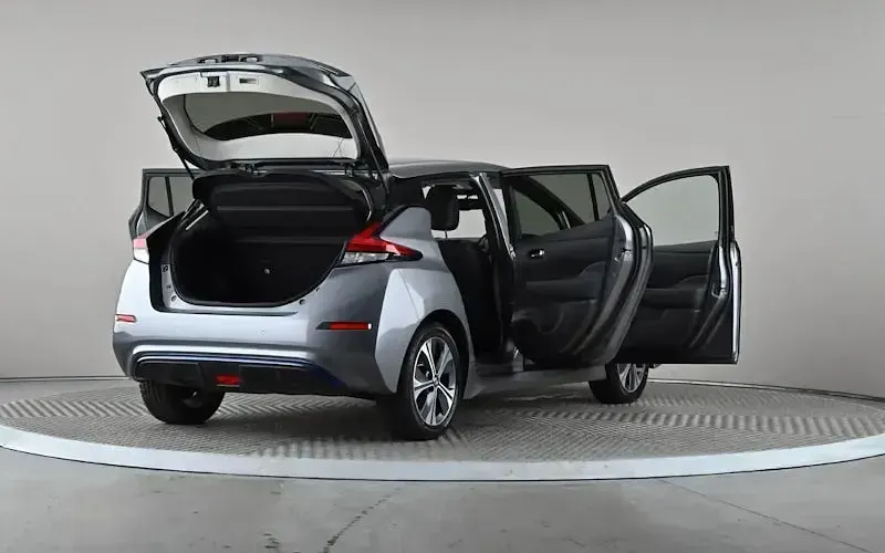 Used Nissan Leaf Tekna 110 kW (150 HP) 2021 Grey Hatchback