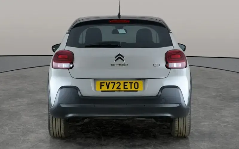 Used Citroën C3 Shine 102 HP (75 kW) 2022 Beige Hatchback