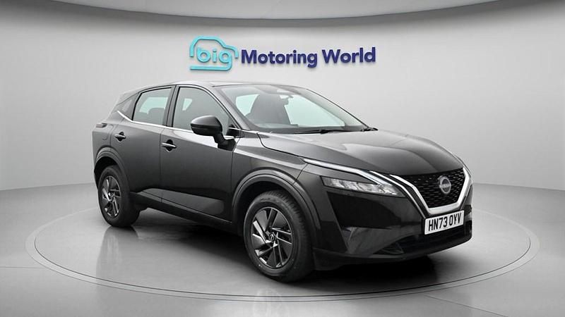Used Nissan Qashqai Acenta Premium 140 HP (102 kW) 2024 Black SUV