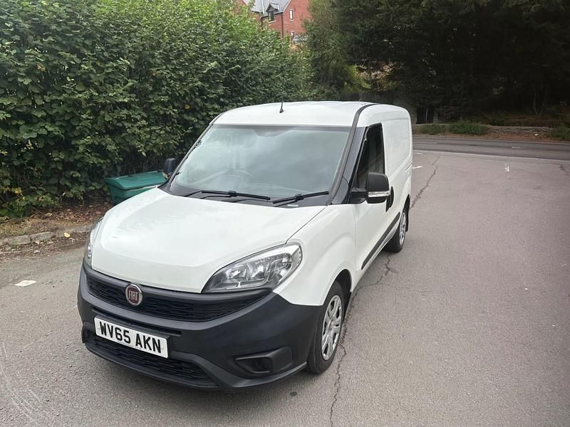 White Used 2015 Fiat Doblò MPV | £4,595 (Expensive) - Image 1/4