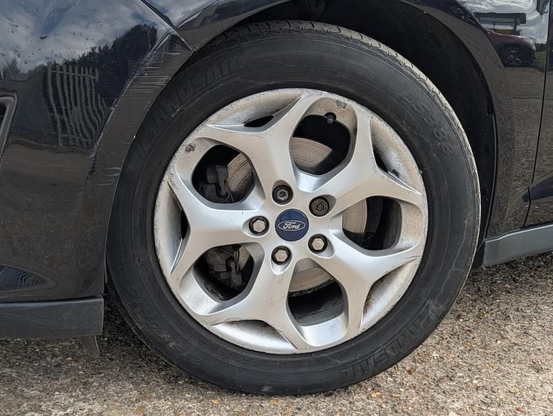 Begagnad Ford C-MAX Zetec 115 HK (84 kW) 2012 Svart Minibuss