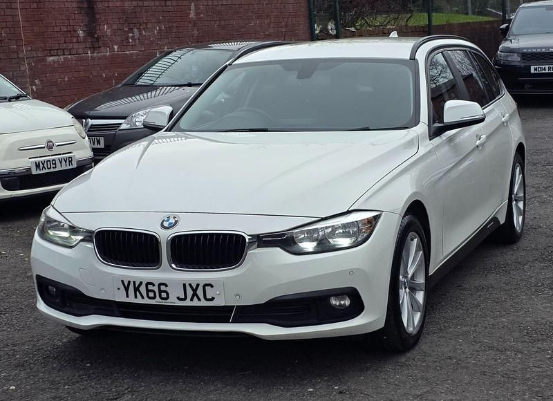 Used BMW 318 Sport Line 2016 White Estate