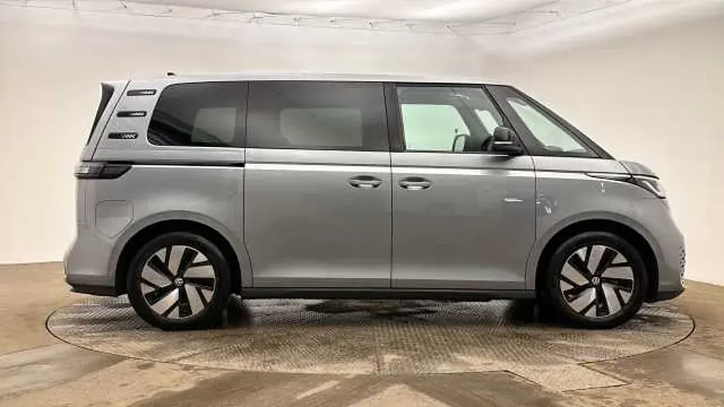 Used VW ID. Buzz Pro 150 kW (204 HP) 2023 Silver MPV
