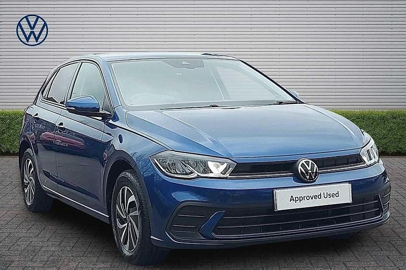 Used VW Polo Life 95 HP (69 kW) 2024 Blue Hatchback