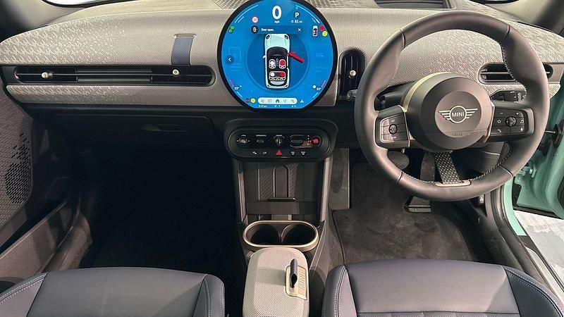 Used Mini Cooper Hatch 154 HP (113 kW) 2024 Green Hatchback