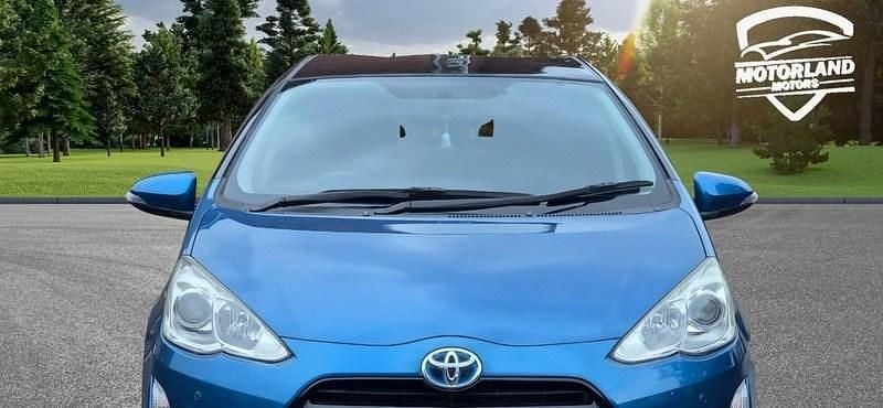 Used Toyota Yaris Hybrid 2015 Blue