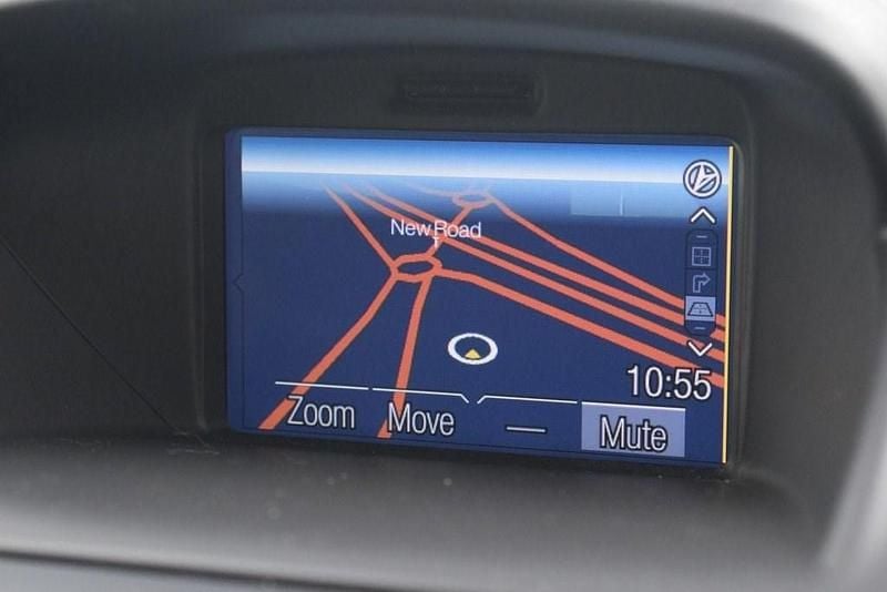 Used Ford Fiesta Titanium 100 HP (73 kW) 2016 Red Hatchback