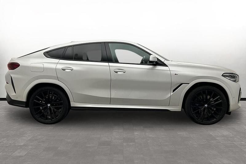 Used BMW X6 M Sport 340 HP (250 kW) 2021 White SUV