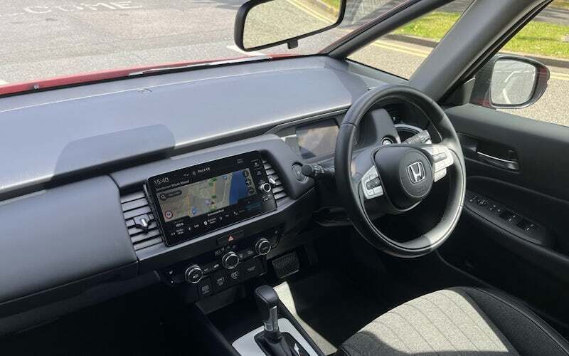 Image 2/4