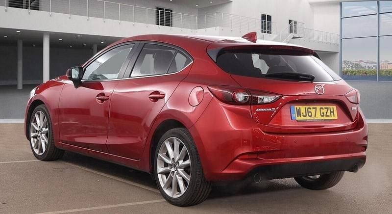 Used Mazda 3 Inclusive 120 HP (88 kW) 2017 Red Hatchback