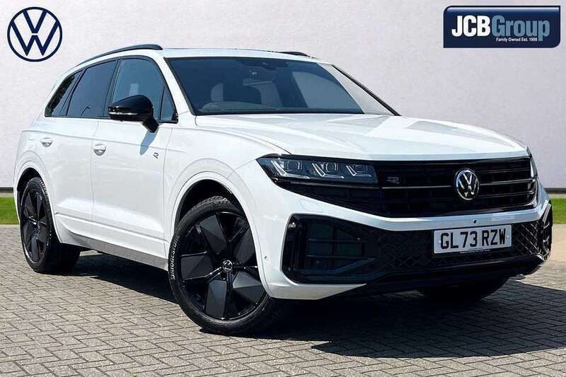 White Used 2024 VW Touareg Black Edition SUV | £51,148 (Fair price) - Image 1/4
