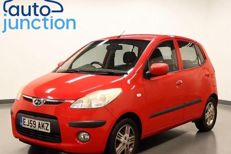 Used Hyundai i10 Comfort 78 HP (57 kW) 2009 Red Hatchback