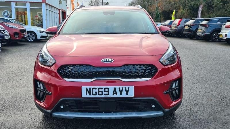 Gebraucht Kia Niro 141 PS (103 kW) 2020 Rot SUV
