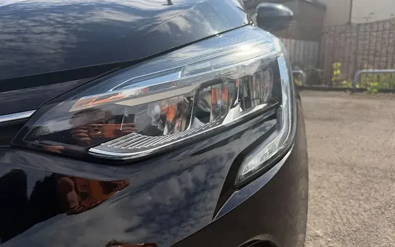 Used Renault Clio Play 101 HP (74 kW) 2019 Black Hatchback