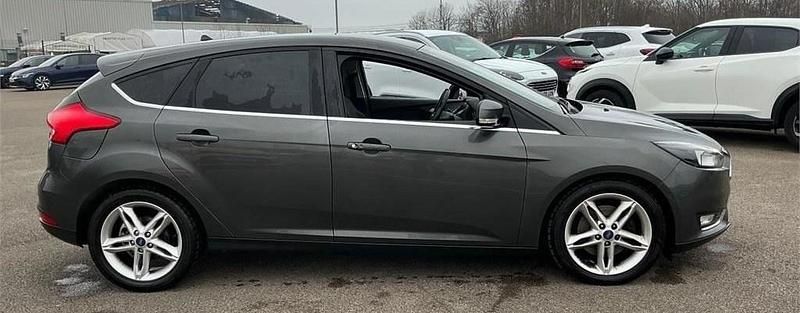 Usado Ford Focus Titanium 2017 Cinzento Citadino