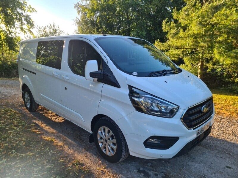 White Used 2019 Ford Transit Custom Limited Van | £8,950 (Expensive) - Image 1/4