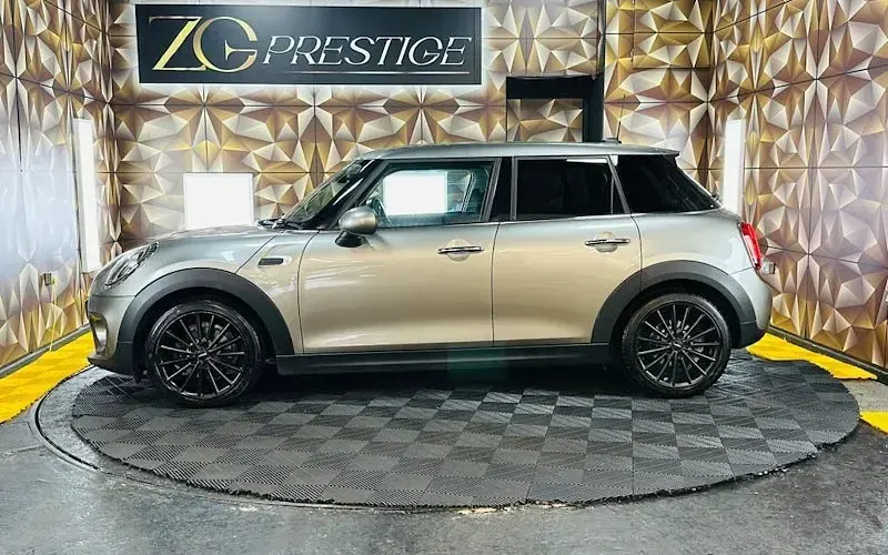 Used Mini Cooper Hatch 116 HP (85 kW) 2018 Silver Hatchback
