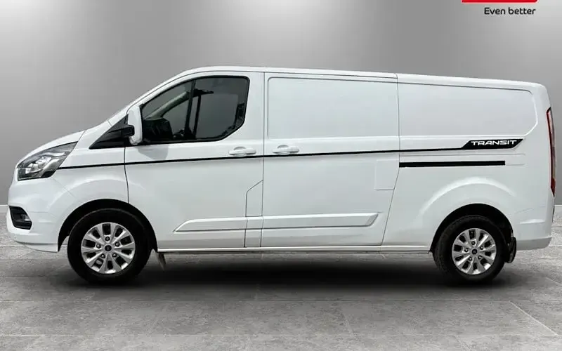 Used Ford Transit Custom Limited 185 HP (136 kW) 2021 White Van