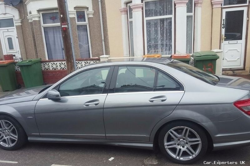 Used Mercedes C180 156 HP (114 kW) 2009 Sedan