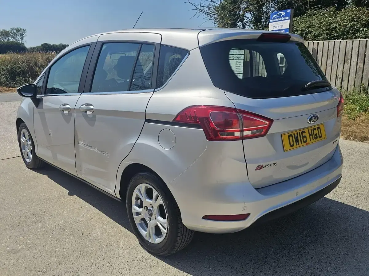 Used Ford B-MAX Zetec 2016 Silver MPV