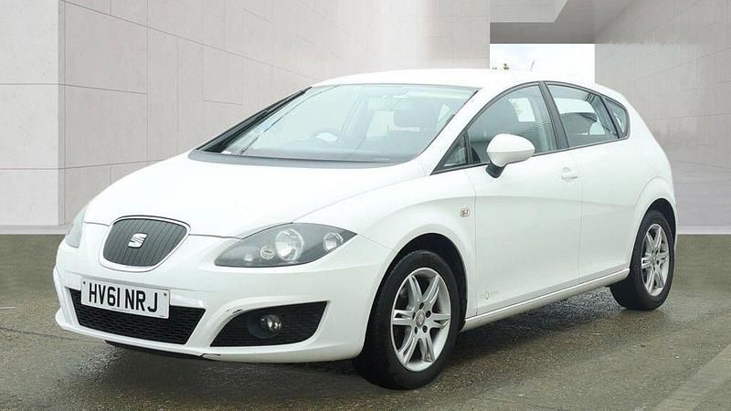 Used Seat Leon Copa 105 HP (77 kW) 2011 White Hatchback