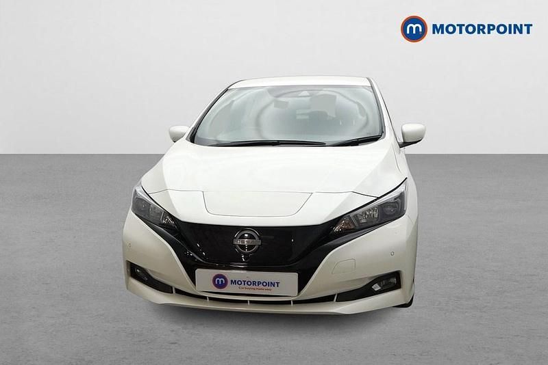 Used Nissan Leaf N-Connecta 110 kW (150 HP) 2023 White Hatchback