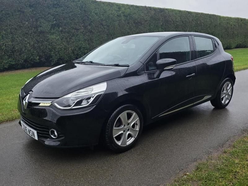 Used Renault Clio IV Dynamique 75 HP (55 kW) 2016 Black Hatchback