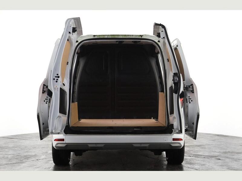 Used Nissan Townstar Tekna 89 kW (122 HP) 2023 White Van