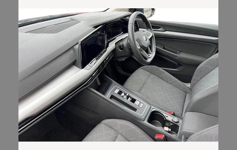 Used VW Golf VIII Life 150 HP (110 kW) 2022 Blue Hatchback