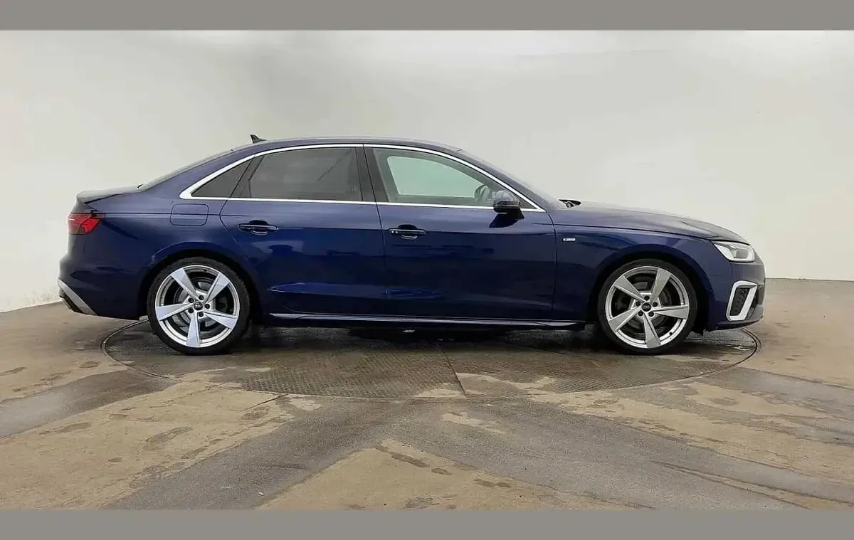Used Audi A4 S-Line 147 HP (108 kW) 2022 Blue Sedan