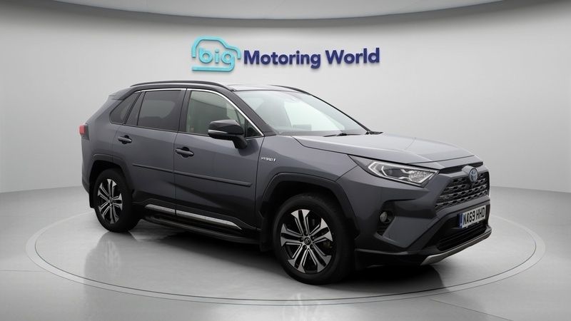 Used 2019 Toyota RAV4 Hybrid SUV | £23,500 (Fair price) - Image 1/4