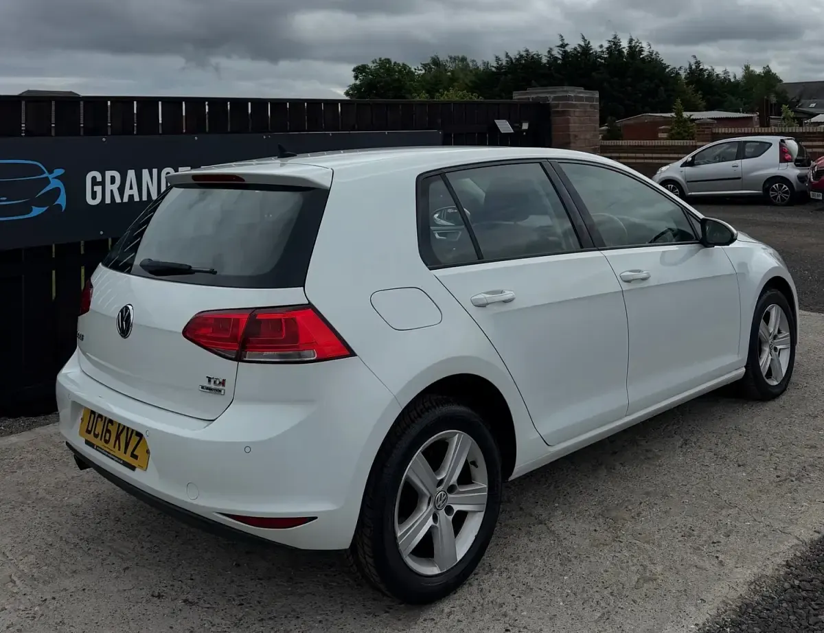 Used VW Golf VII Edition 110 HP (80 kW) 2016 White Hatchback