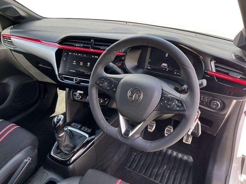 Used Vauxhall Corsa 73 HP (53 kW) 2023 White Hatchback