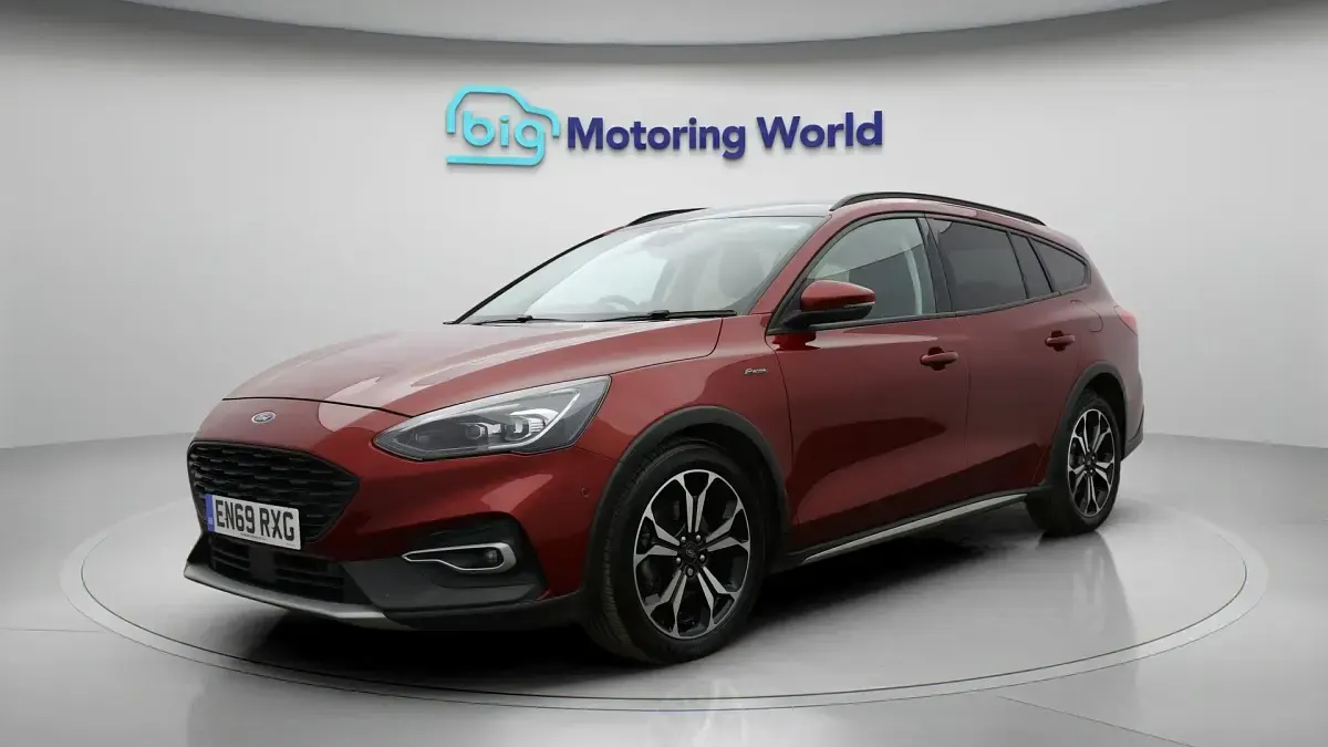 Used Ford Focus Active X 150 HP (110 kW) 2020 Red Estate