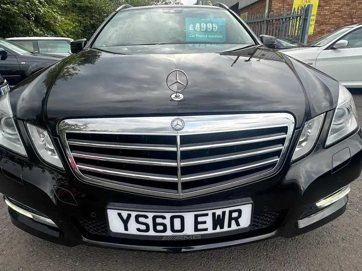 Used Mercedes E250 Avantgarde 2011 Black Estate