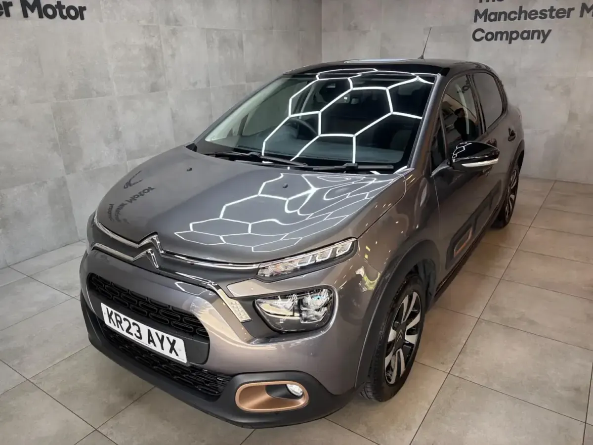 Begagnad Citroën C3 PureTech 2023 Grå Halvkombi