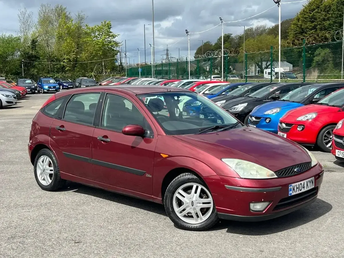 Used Ford Focus Zetec 2004 Red Hatchback