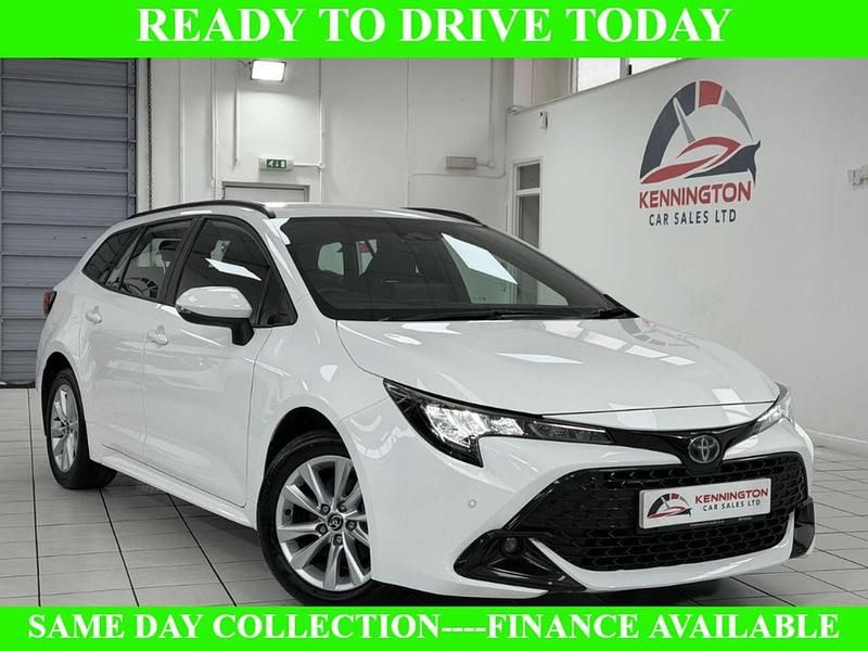 Used Toyota Corolla 2023 White Estate