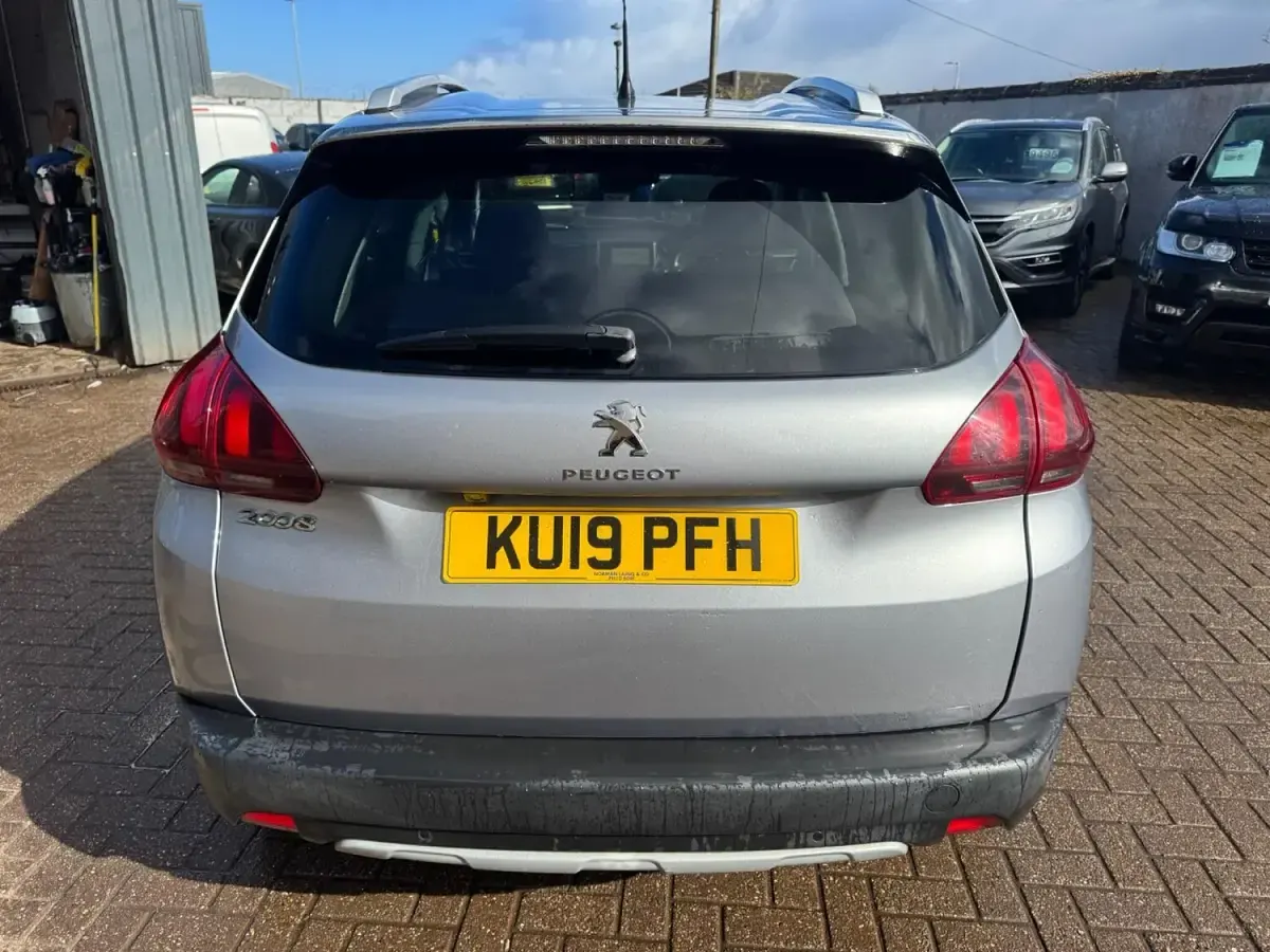 Begagnad Peugeot 2008 Allure Premium 2019 Grå SUV